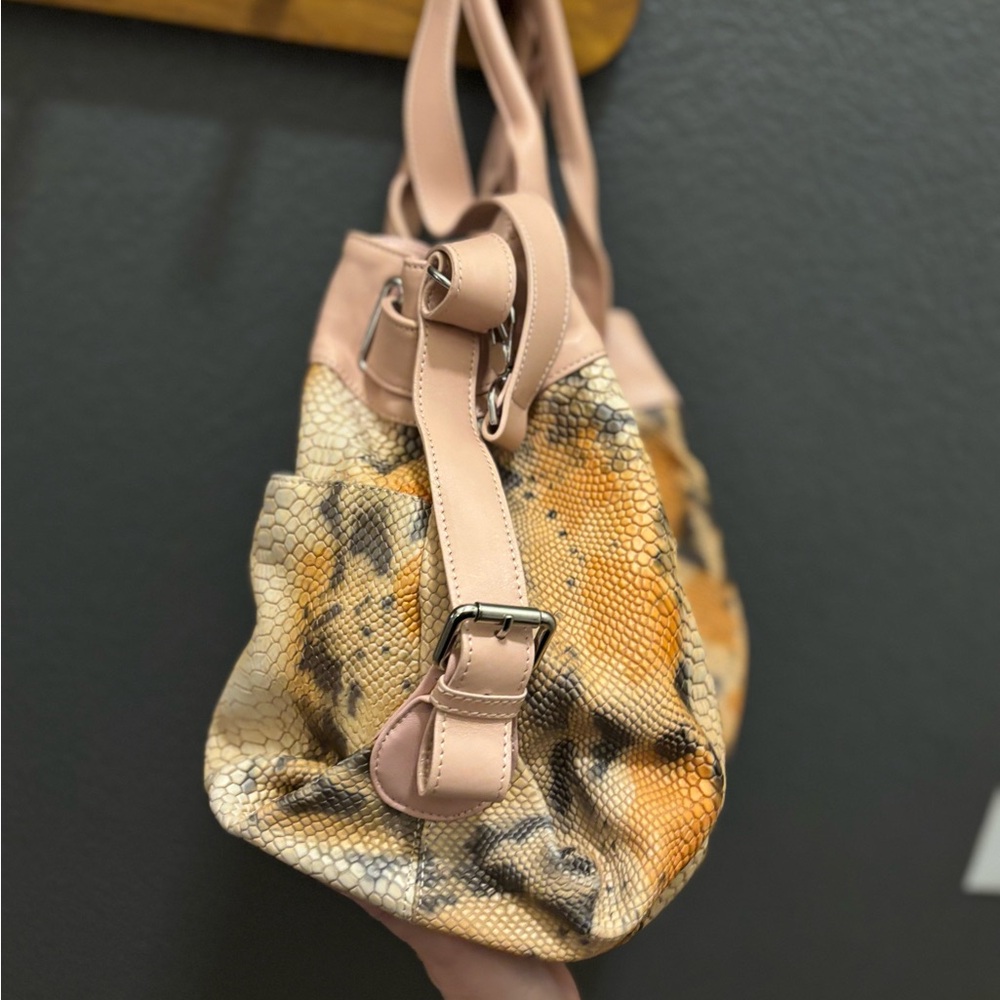 BARR + BARR NWOT crossbody/shoulder, Snake Print Tote Bag pink, orange dust bag - Picture 4 of 16